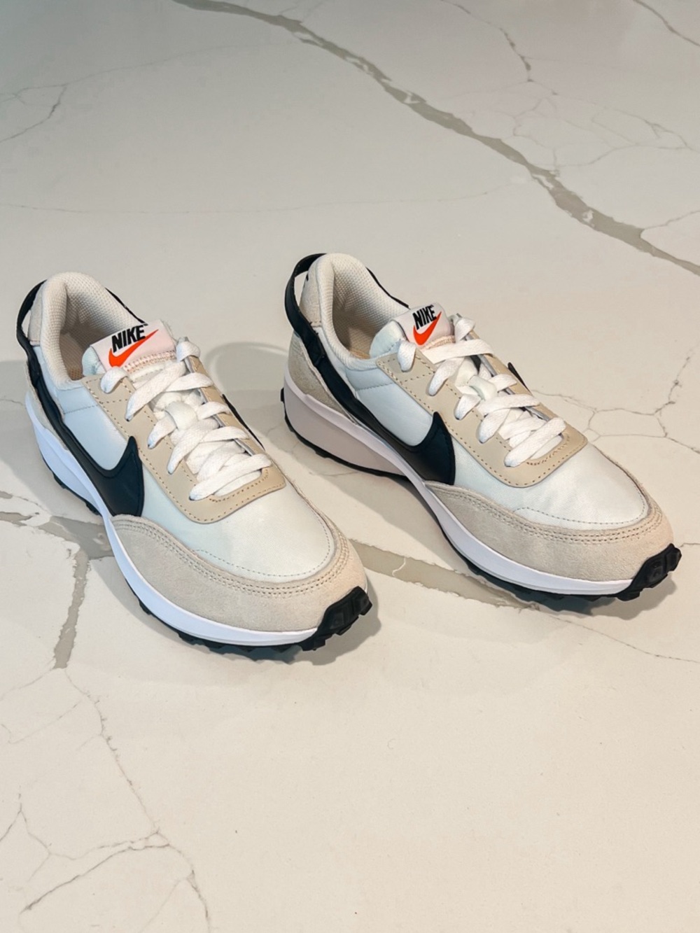 Nike Waffle Debut Running Athletic Sneaker Sand Drift Black Womens 7 DH9523-102 - Picture 2 of 15
